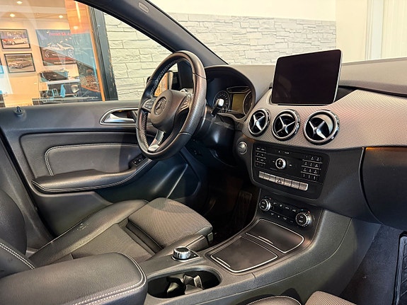 Mercedes-Benz B200 d 13 of 21
