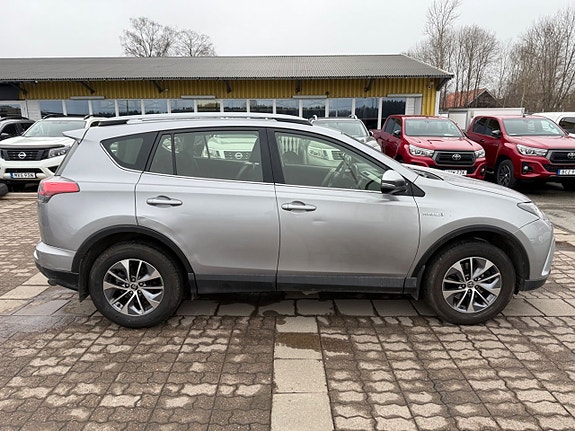 Toyota RAV4 5 of 19