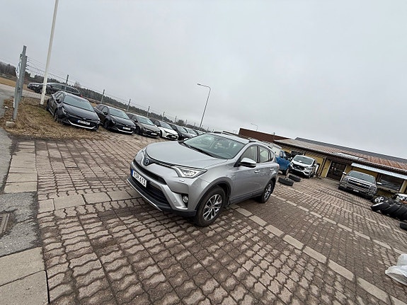 Toyota RAV4 19 of 19