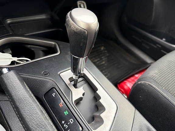 Toyota RAV4 13 of 19
