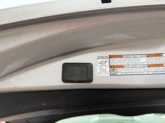 Toyota RAV4 17 of 19