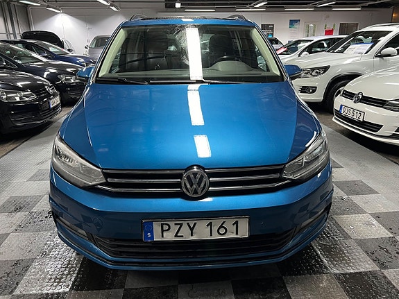 Volkswagen Touran 5 of 5