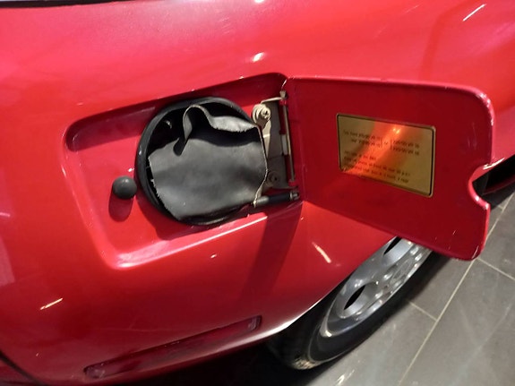 Porsche 928 11 of 20