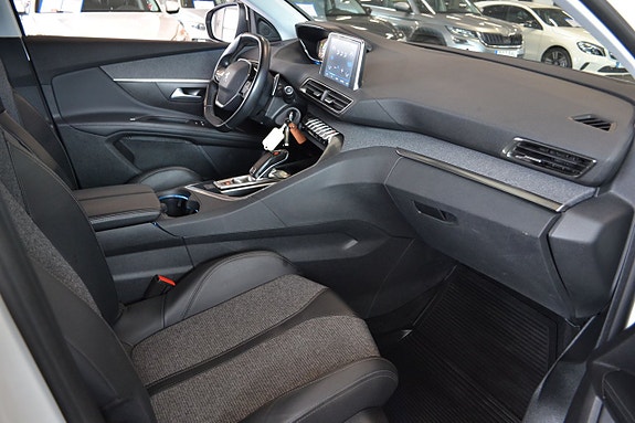 Peugeot 5008 6 of 9