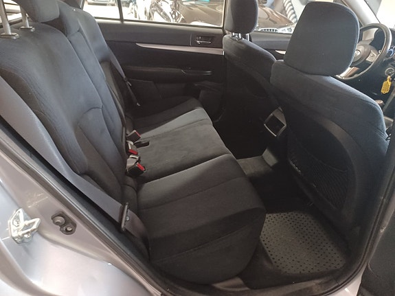 Subaru Outback 10 of 13