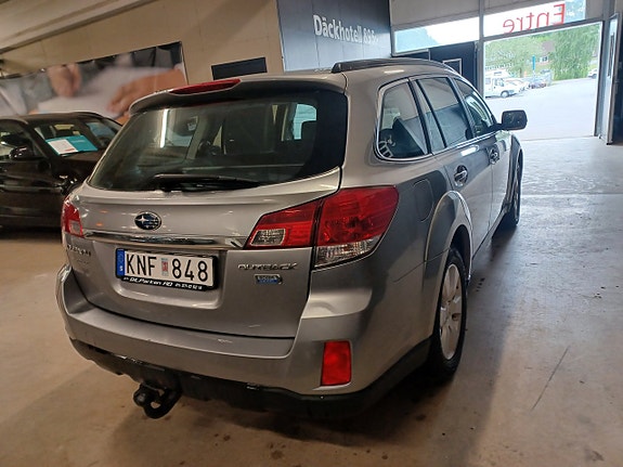 Subaru Outback 7 of 13