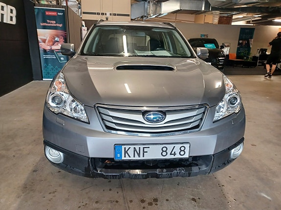 Subaru Outback 3 of 5