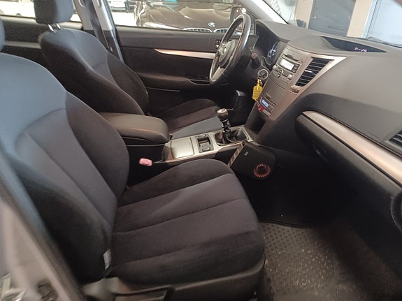 Subaru Outback 8 of 13