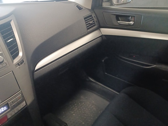 Subaru Outback 13 of 13