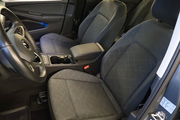 Volkswagen Golf VIII 7 of 30