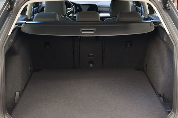 Volkswagen Golf VIII 11 of 30