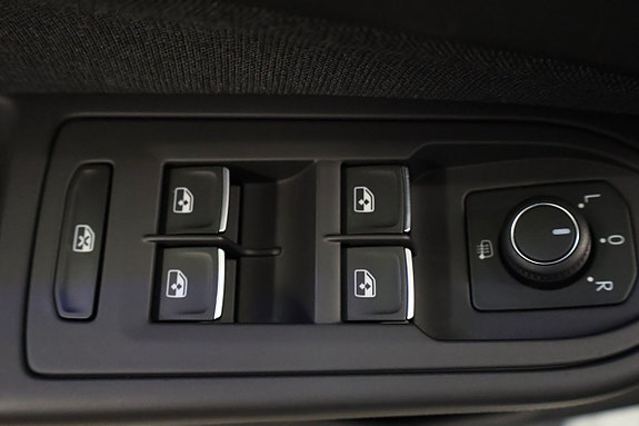 Volkswagen Golf VIII 20 of 30