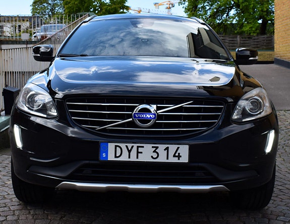 Volvo XC60 3 of 13