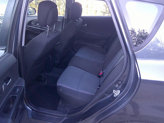 Kia Ceed 4 of 8