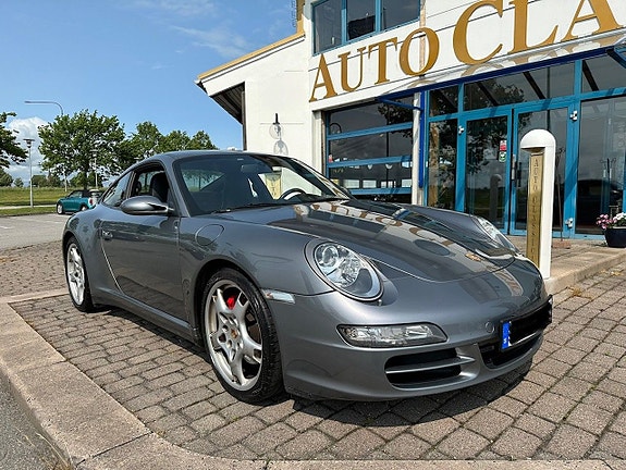 Porsche 911 2 of 5