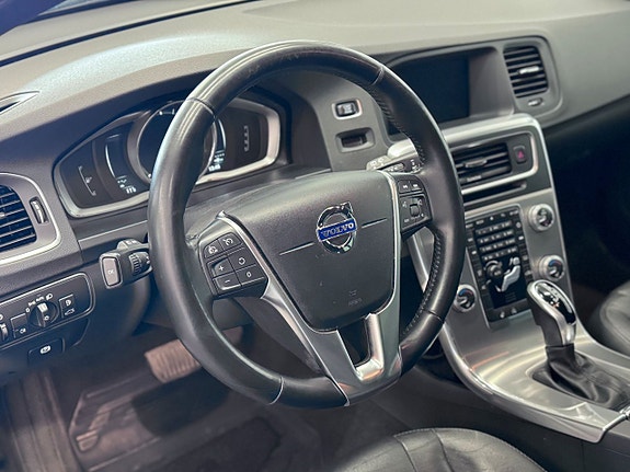 Volvo V60 Cross Country 5 of 5