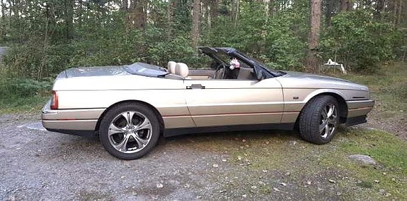 Cadillac Allante 2 of 4