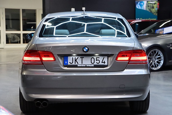 BMW 325Xi 7 of 27