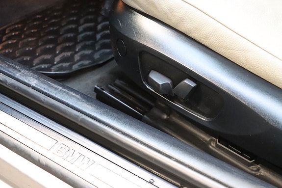 BMW 325Xi 14 of 27