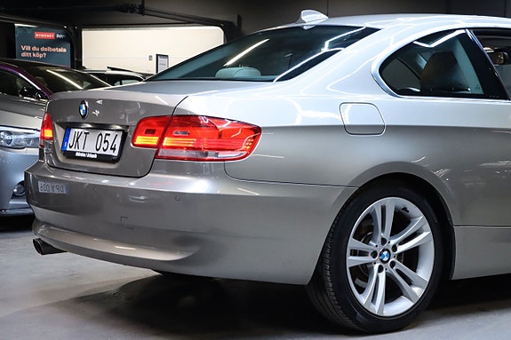 BMW 325Xi 9 of 27