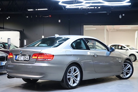 BMW 325Xi 8 of 27