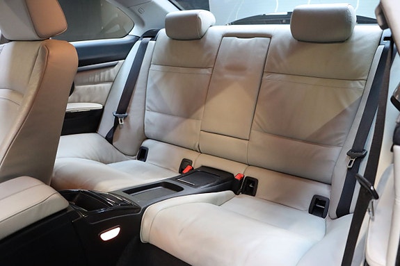 BMW 325Xi 15 of 27