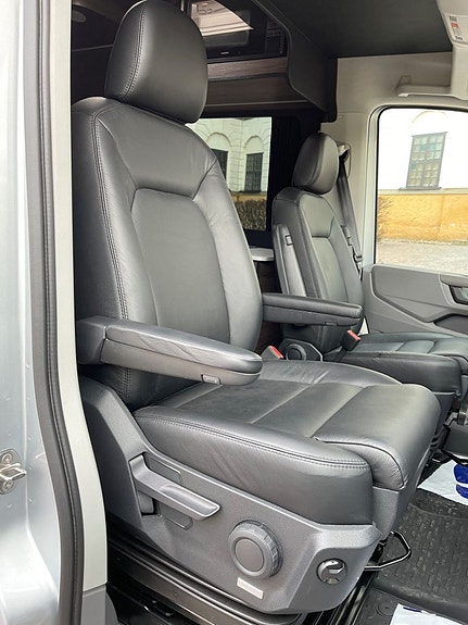 Volkswagen Crafter 11 of 28