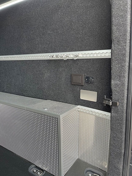 Volkswagen Crafter 25 of 28