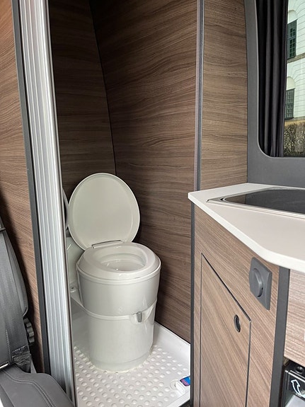 Volkswagen Crafter 17 of 28