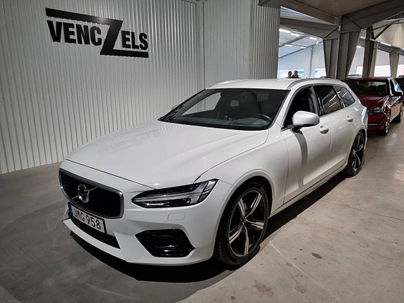 Volvo V90 2 of 5