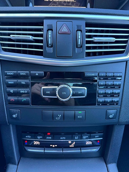 Mercedes-Benz E200 17 of 23