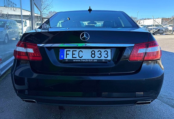 Mercedes-Benz E200 22 of 23