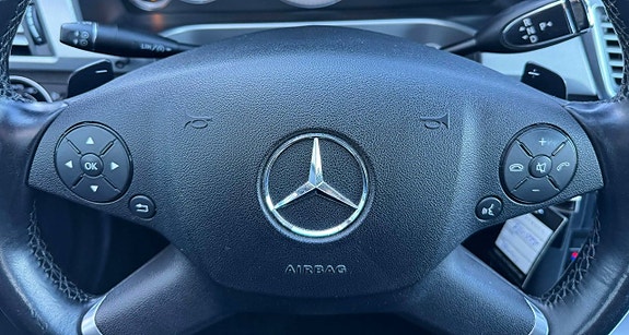 Mercedes-Benz E200 20 of 23