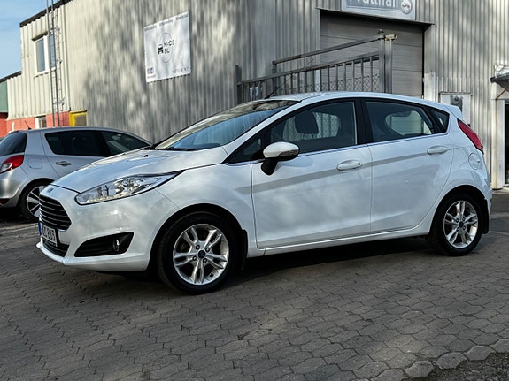 Ford Fiesta 5 of 27