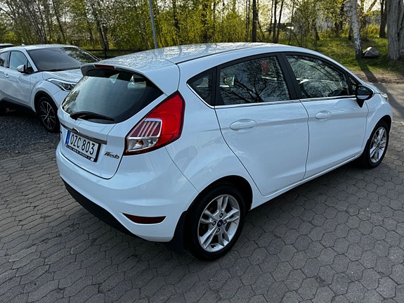 Ford Fiesta 7 of 27