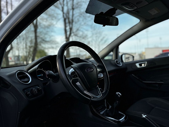 Ford Fiesta 12 of 27