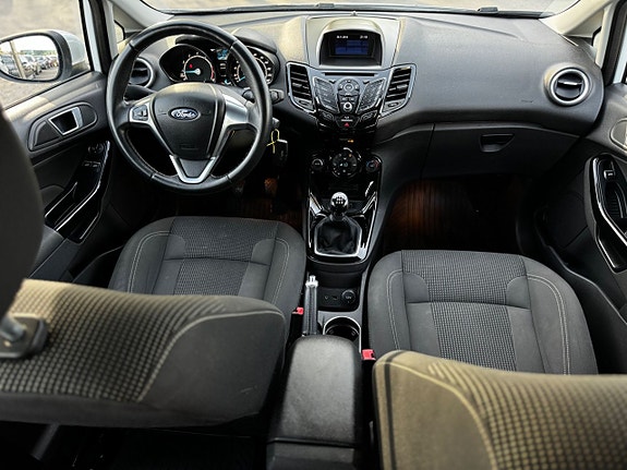 Ford Fiesta 19 of 27