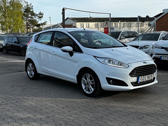 Ford Fiesta 2 of 27
