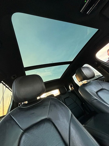 Porsche Cayenne 16 of 16