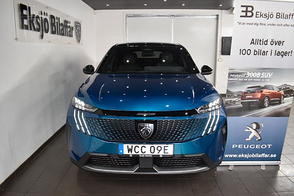 Peugeot e-3008 2 of 5
