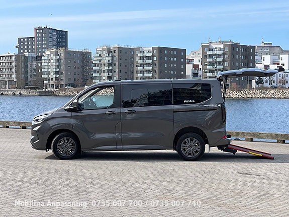 Ford Custom Tourneo 28 of 30