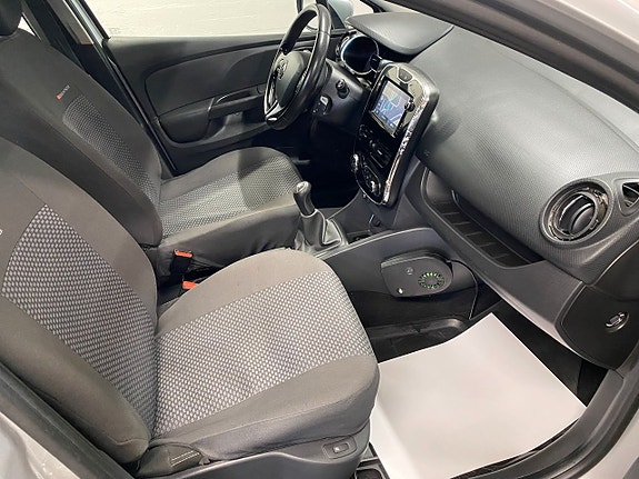 Renault Clio 9 of 21