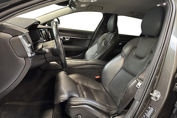 Volvo V90 Cross Country 13 of 18