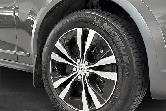 Volvo V90 Cross Country 7 of 18