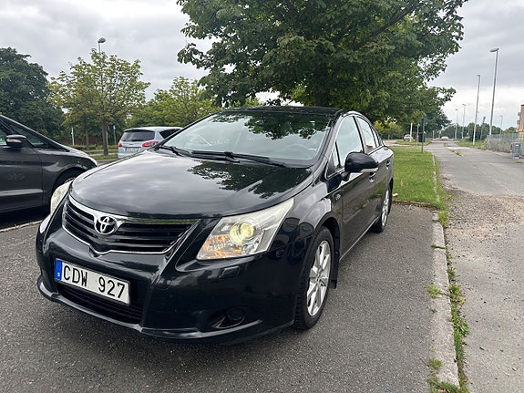 Toyota Avensis 3 of 5