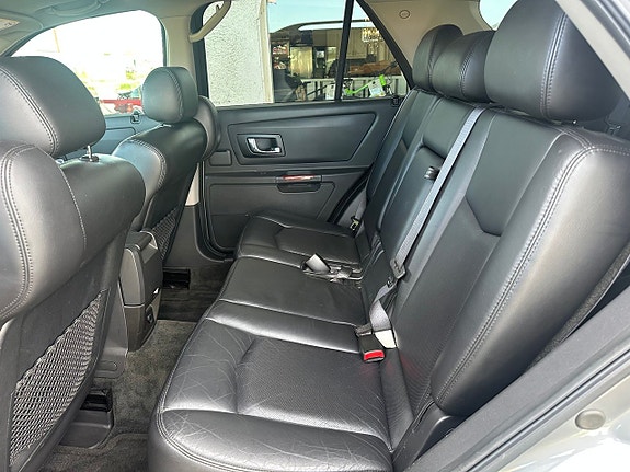 Cadillac SRX 6 of 22