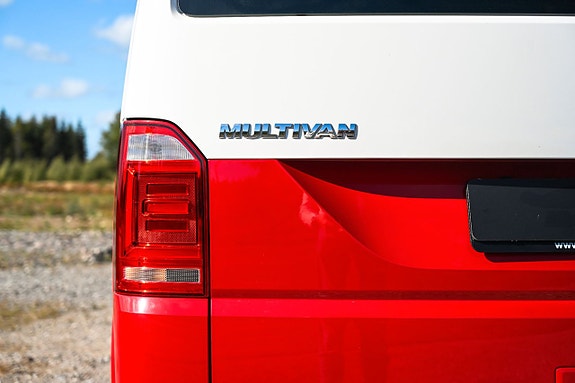 Volkswagen Multivan 11 of 27
