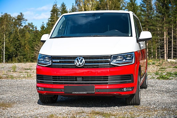Volkswagen Multivan 2 of 5