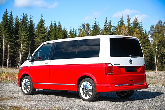 Volkswagen Multivan 8 of 27