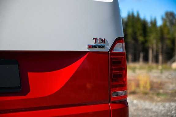 Volkswagen Multivan 10 of 27